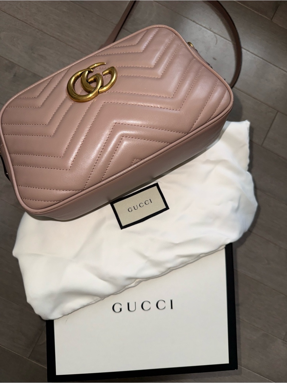 Gucci Blush Chevron Leather Crossbody with Gold Double G - Picture 2 of 15